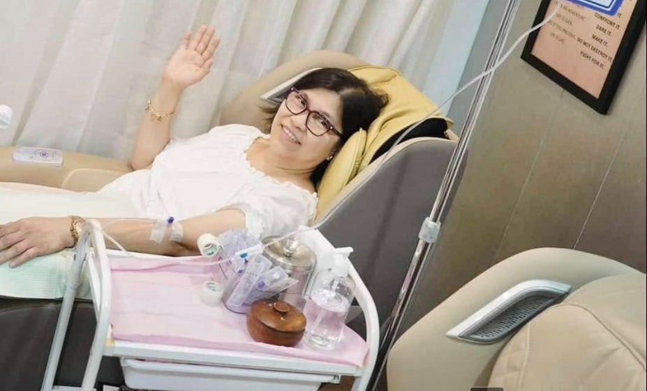 Patient receiving therapy at Doc Rob Vitality